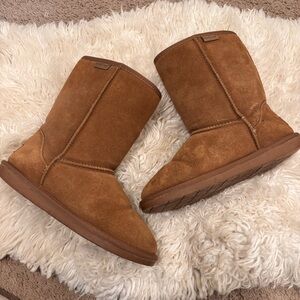 WOMEN'S MINNETONKA CALLAHAN BOOTS